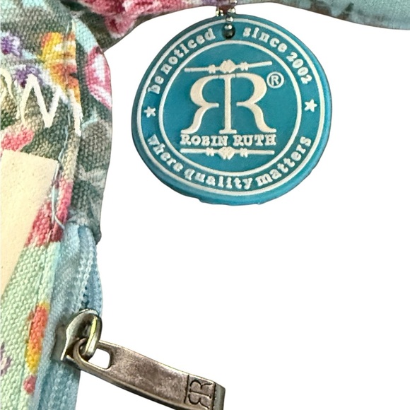 Robin Ruth Cream Shoulder Bag with Crescent Shape and Smooth Surface - Picture 2 of 5